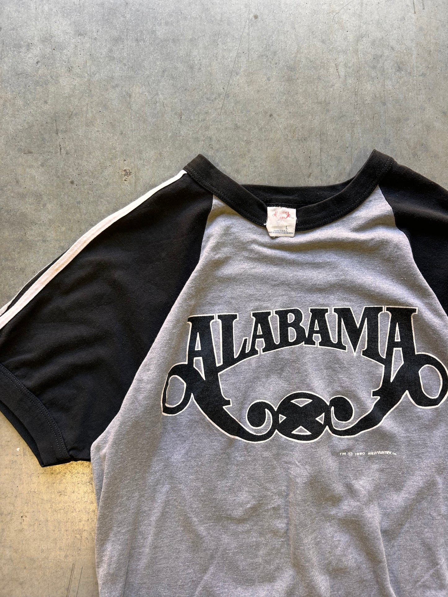 (L) 80’s Alabama Tour Tee