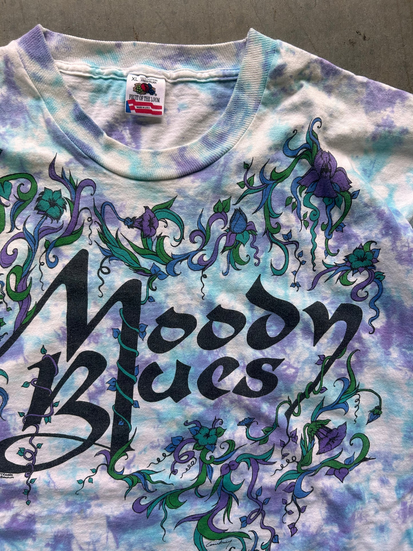 (XL) 90’s Moody Blues Tee