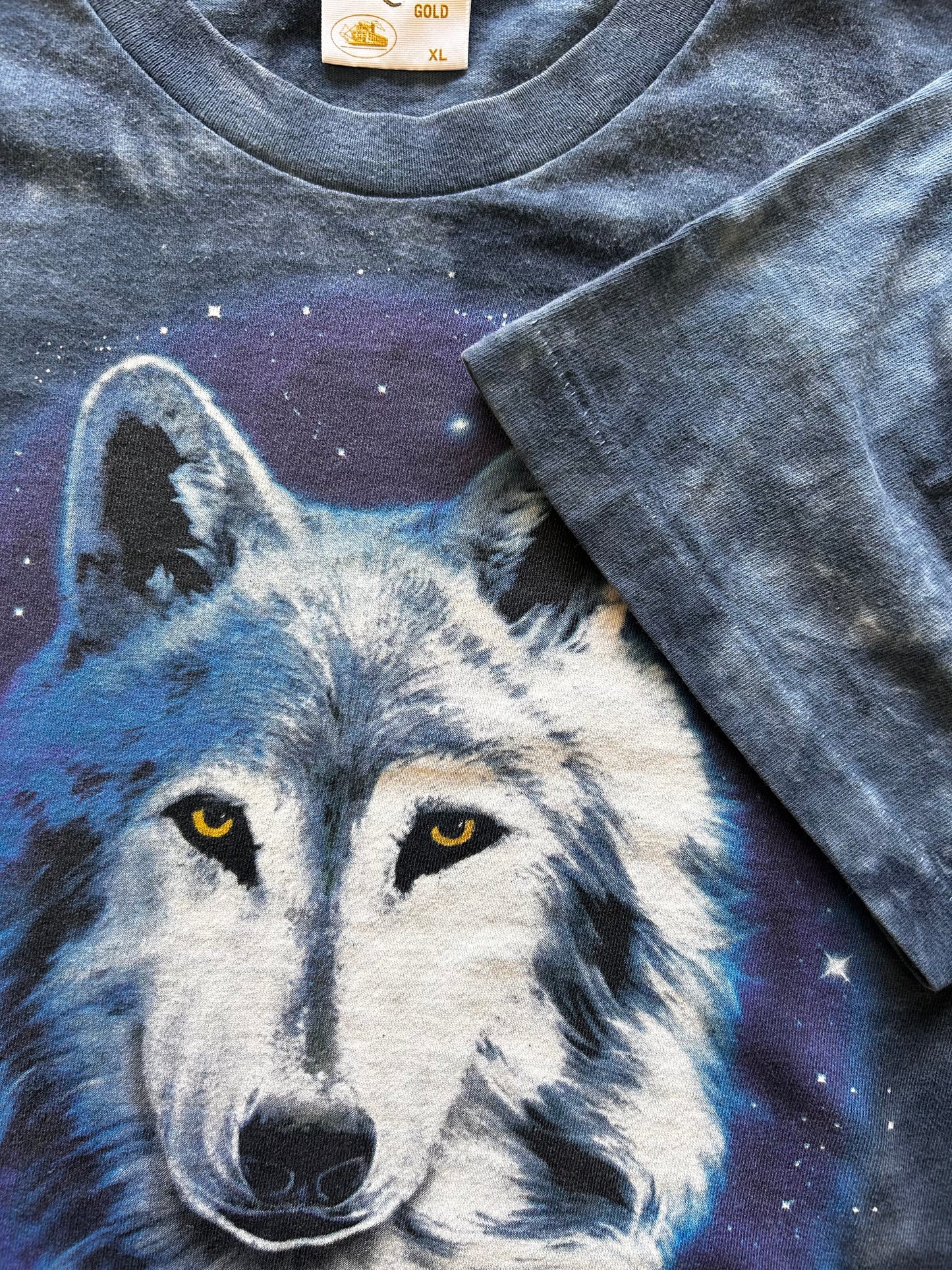 (XL) 90’s Wolf nature tee