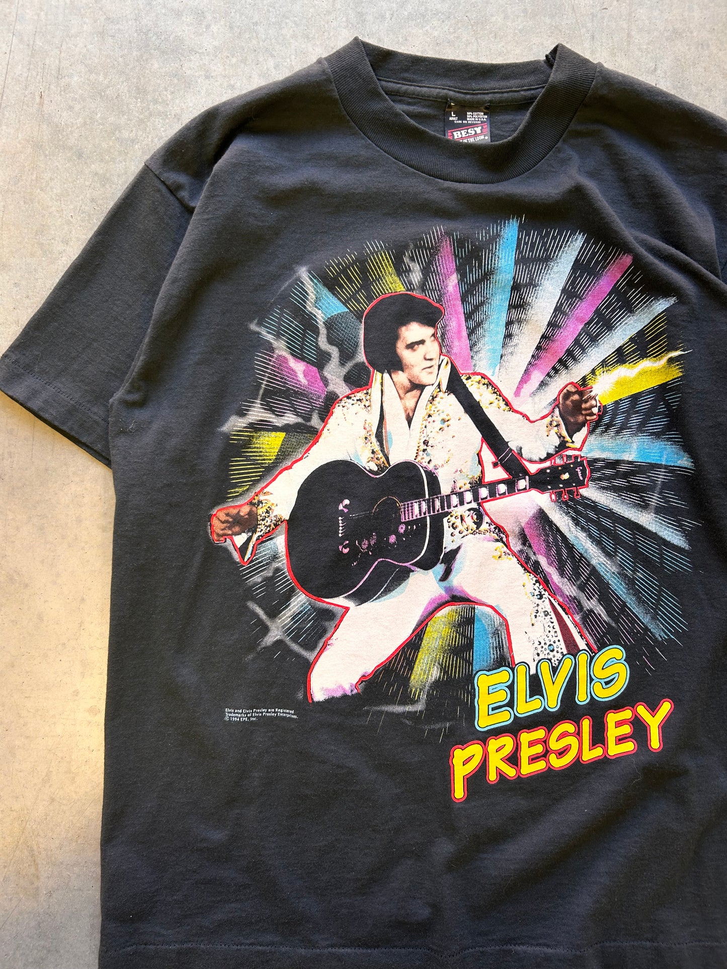 (L) 90’s Elvis Presley Tee